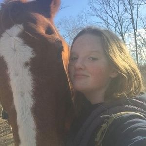 Meet your Posher, Abby